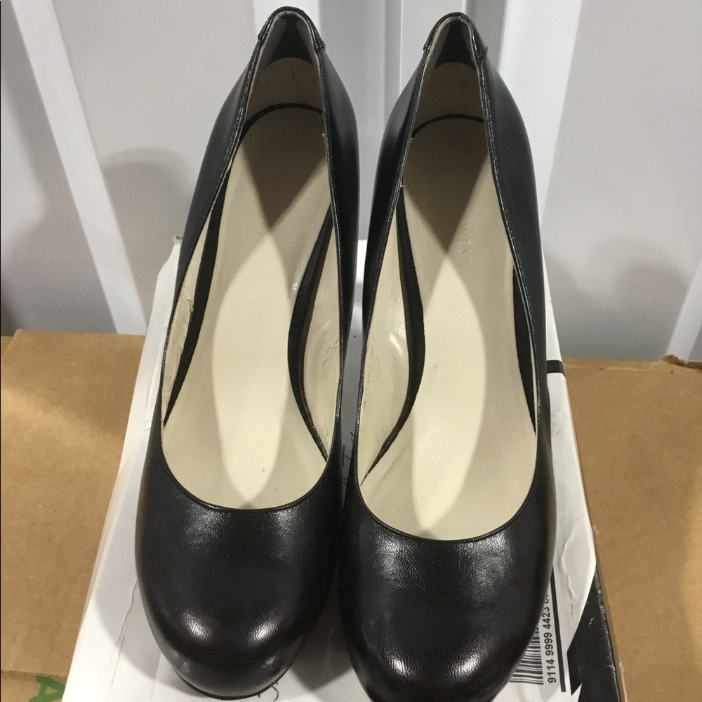 Black Pumps - RePosh